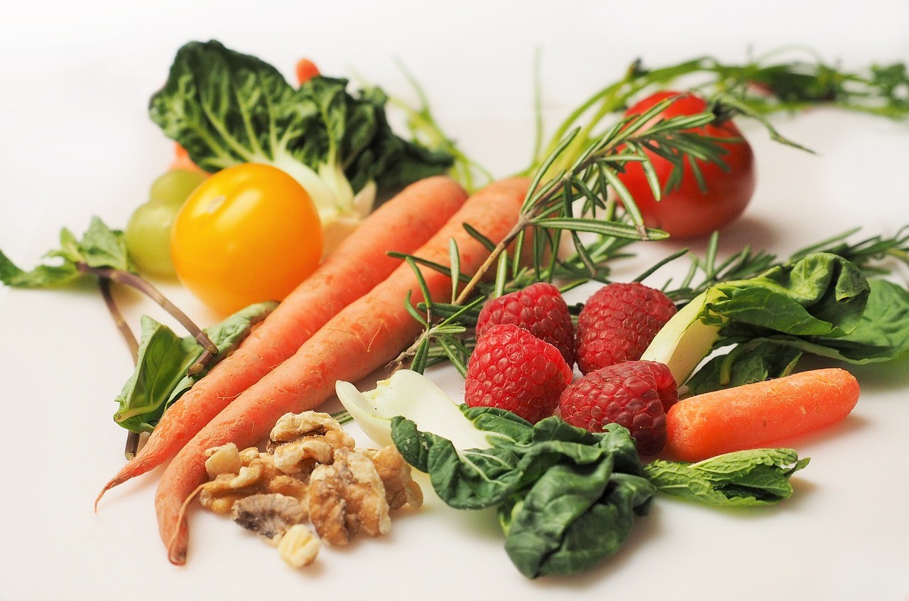 What are Diets and the Reasons for Their Popularity?